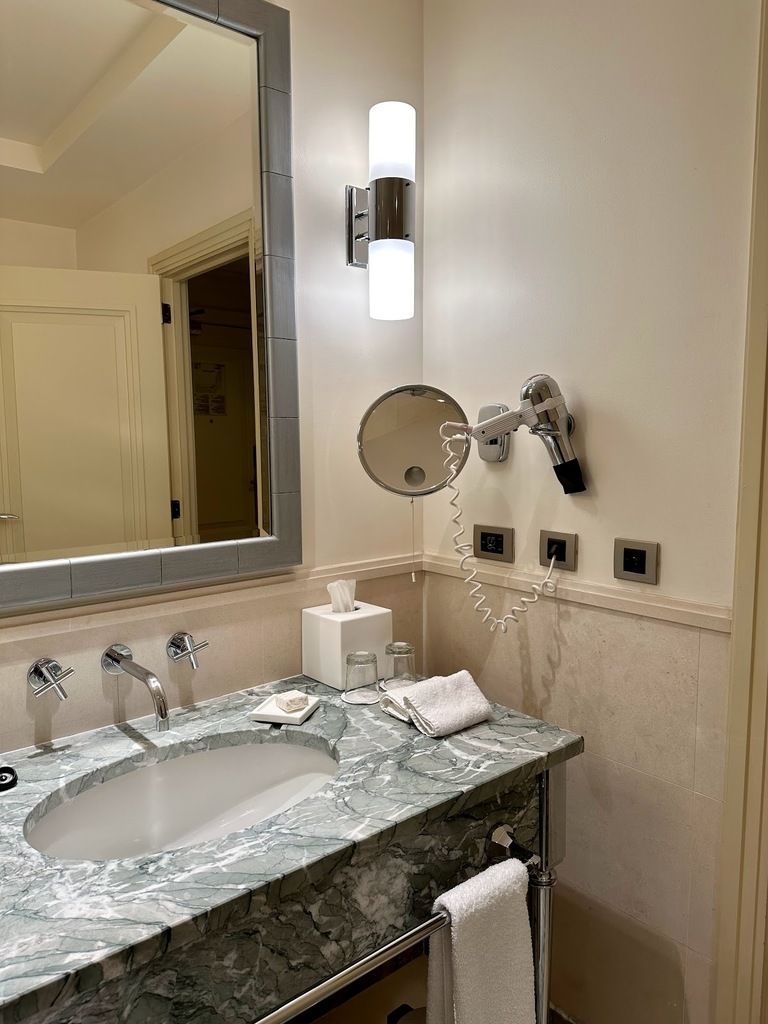 Hotel Amigo – Photo 3